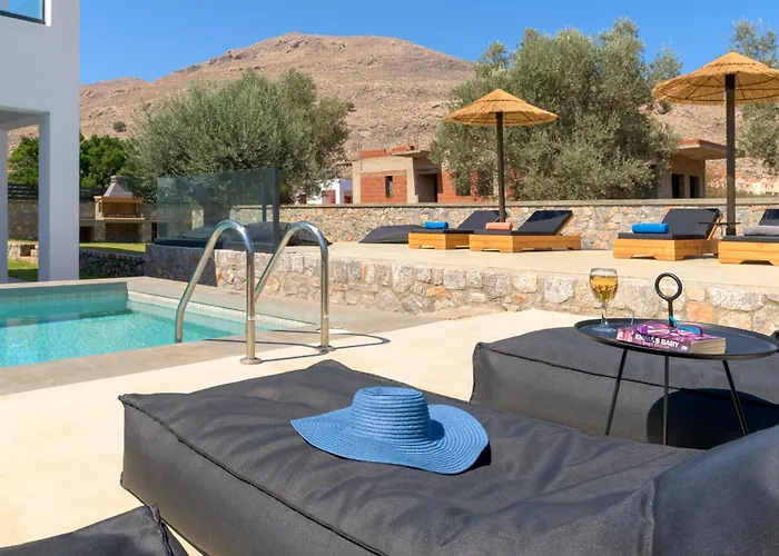 Lambis Harmonia Villa *