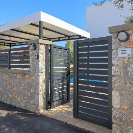 Lambis Harmonia וילה